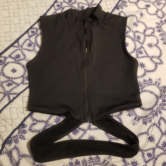 🧚🏼‍♀️Good American Lace Trim Cross Top - Picture 3 of 6